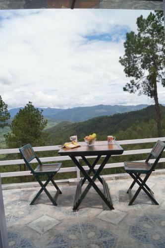 10 Nautical Mile Mountain Cottage