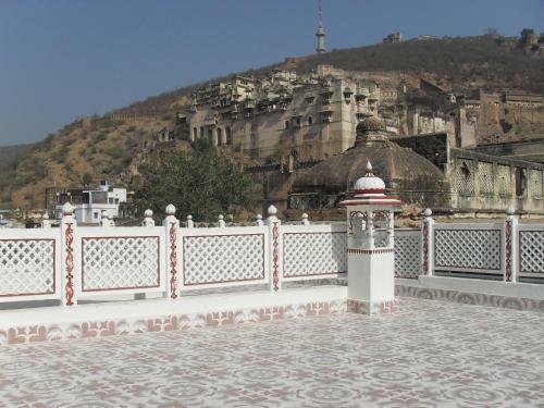 Hotel Haveli Taragarh Palace