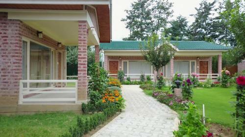 Hotel The Orchard Retreat & Spa