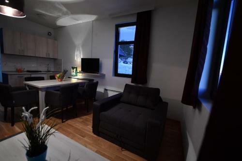 Dvori Apartments 8c