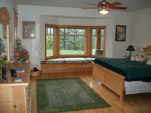 The Lodge At Trout Creek Bed And Breakfast