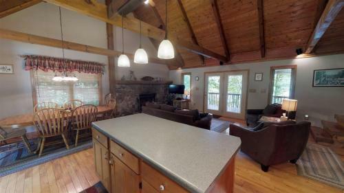 Ma Cook Lodge - Sharps Chapel