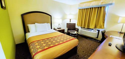 Motel Travel Inn And Suites