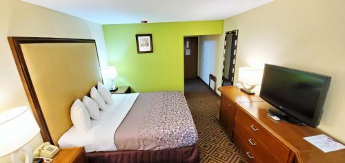 Motel Travel Inn And Suites