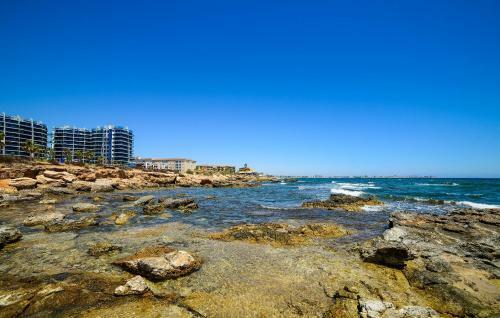 Punta Prima Apartment Sleeps 4 Pool Wifi