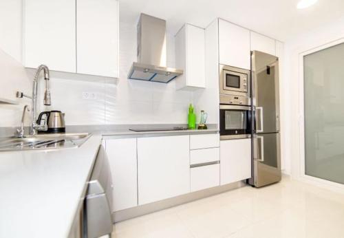 Punta Prima Apartment Sleeps 4 Pool Air Con Wifi
