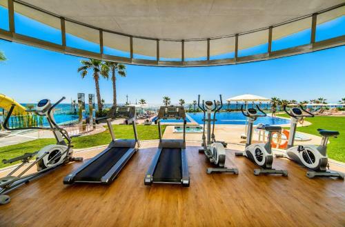 Punta Prima Apartment Sleeps 4 Pool Wifi
