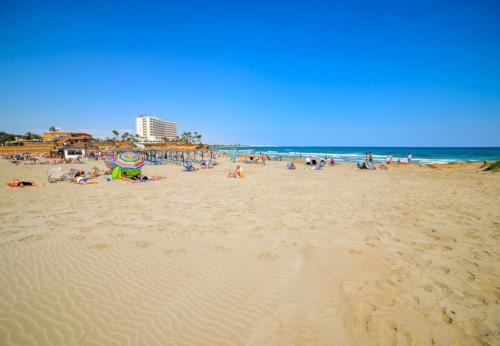 Punta Prima Apartment Sleeps 4 Pool Air Con Wifi