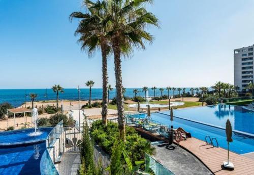 Punta Prima Apartment Sleeps 4 Pool Air Con Wifi