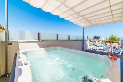 Es Mal Pas Villa Sleeps 8 Pool Air Con Wifi