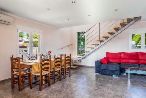 Ifac Villa Sleeps 8 Pool Air Con Wifi