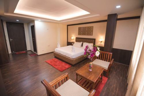 Hotel Sleeping Buddha