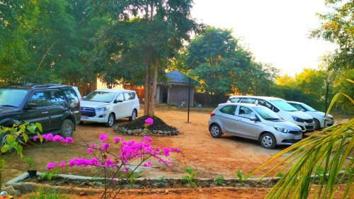 Hotel Royal Bamhni Holiday Resort