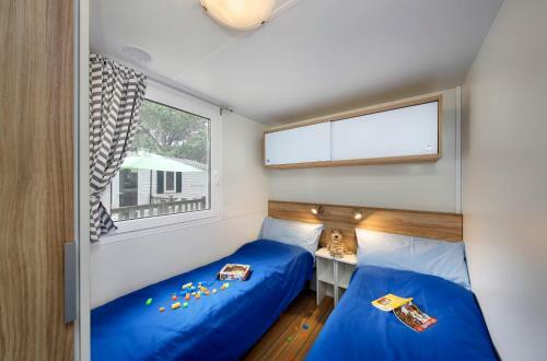 Albatross Mobile Homes On Camping Mare E Pineta