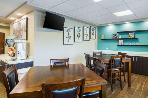 Suburban Extended Stay Hotel