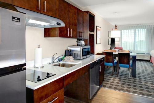 Hotel Towneplace Suites By Marriott Macon Mercer University