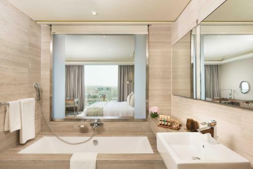 Hotel Grand Millennium Muscat