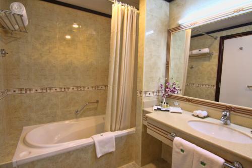 Majan Continental Hotel