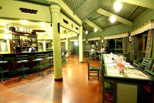 Hotel The Rhino Residency Resort