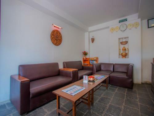 Hotel Oyo 274 Kotee Home