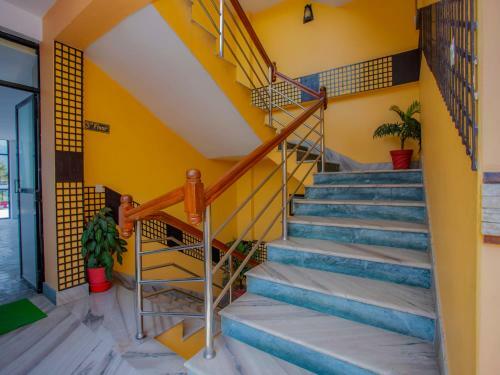 Hotel Oyo 274 Kotee Home