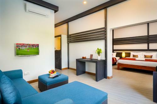 Hotel Reveal Courtyard In Reveal Angkor