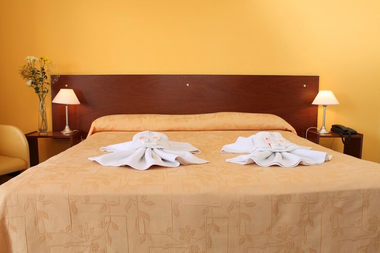 Brisas Del Lago Apart Y Hotel
