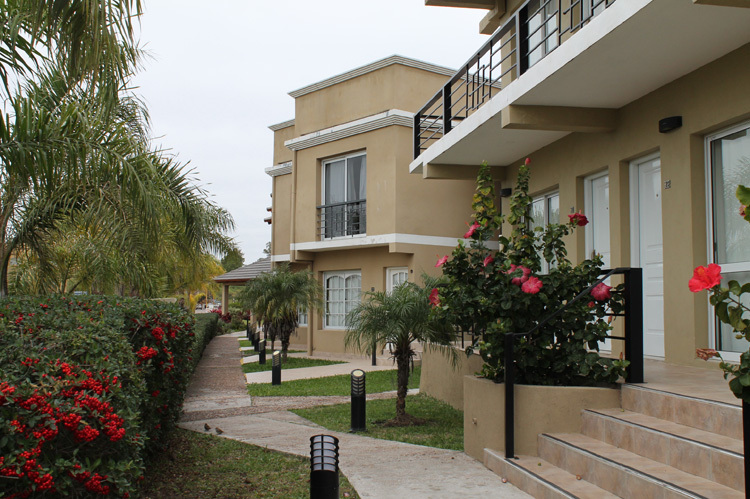 Brisas Del Lago Apart Y Hotel