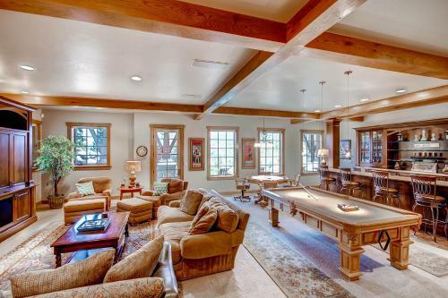 Grace Manor