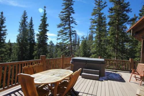 Goldenview Lodge