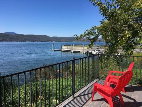Hotel Clear Lake Cottages & Marina