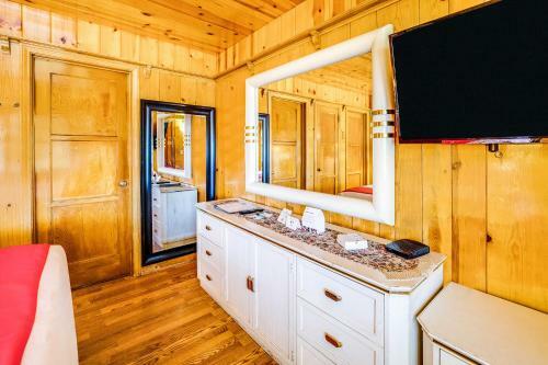 Oyo Kern Lodge, Kernville