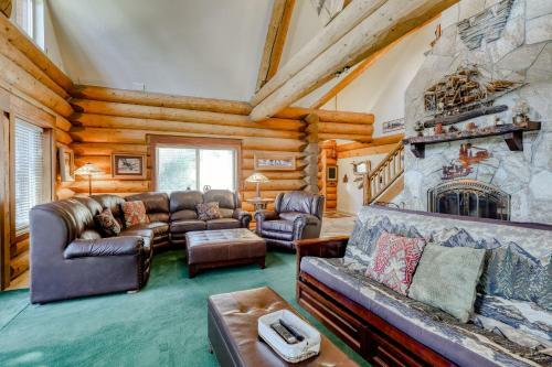 Regatta Chalet