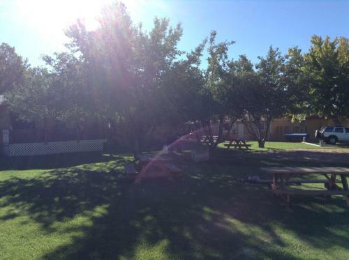Hotel Rainbows End Resort