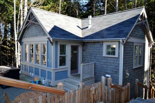 Dreaming Out Loud Two-bedroom Home