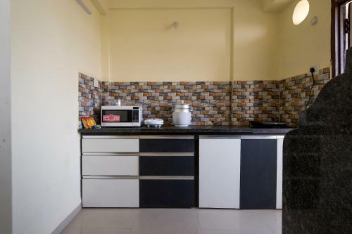 Stayeden Service Apartment Rau - 2bhk
