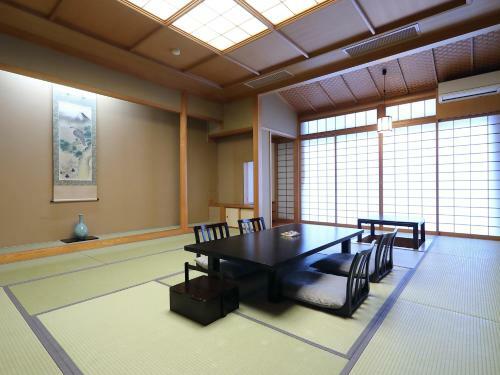 Akita_kamihata-onsen_sawarabi