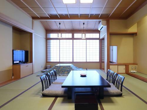 Akita_kamihata-onsen_sawarabi