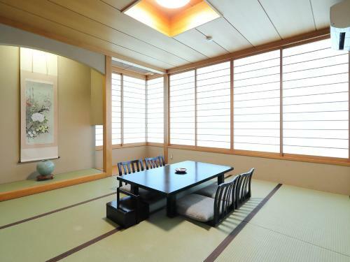 Akita_kamihata-onsen_sawarabi