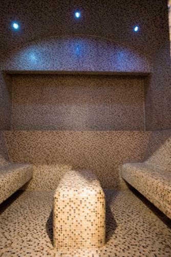 Le Louvre Hotel & Spa