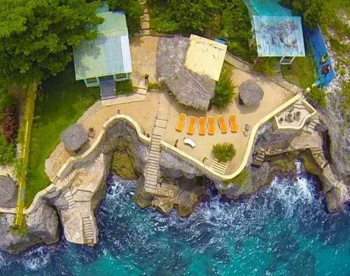 Hotel Banana Shout Resort