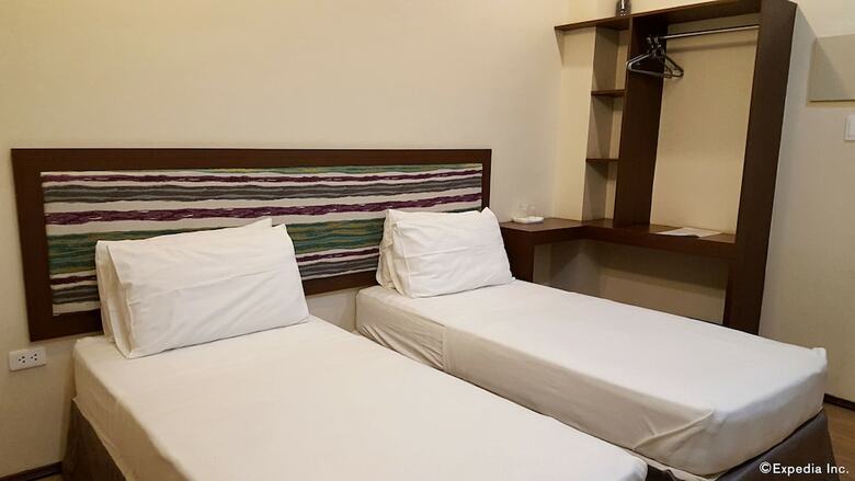 Aparthotel Golden Gate Suites
