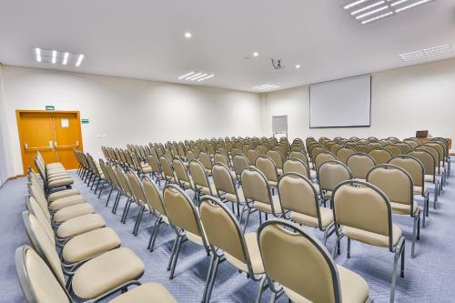 Hotel Comfort Mogi Gua�u