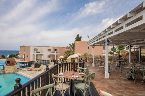 Aparthotel Akteon Holiday Village