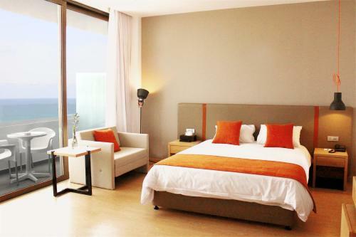 Crystal Springs Beach Hotel