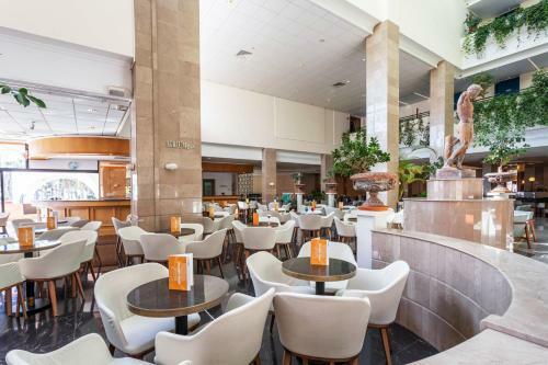 Hotel Louis Phaethon Beach - All Inclusive