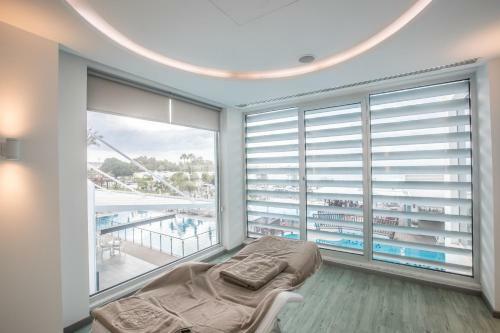 Vassos Nissi Plage Hotel