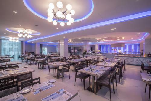 Vassos Nissi Plage Hotel