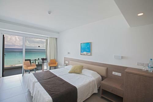 Vassos Nissi Plage Hotel