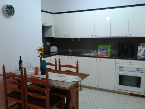Elenapa Holiday Apartments